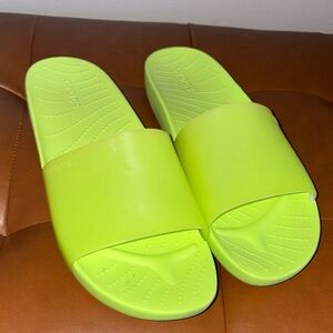CROCS Vibrant Lime Slide Sandals